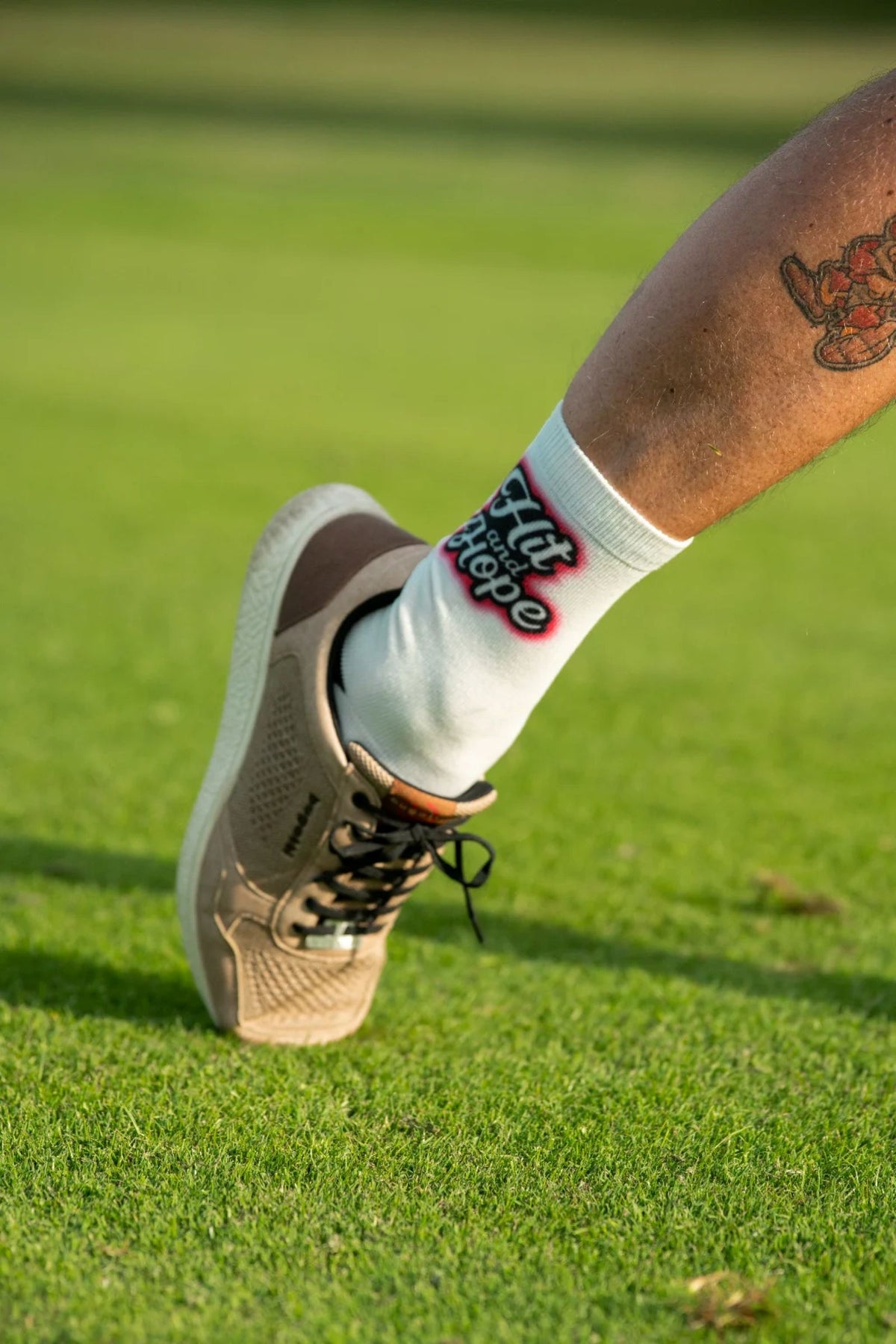 HIT AND HOPE Golf Socks - Basic White